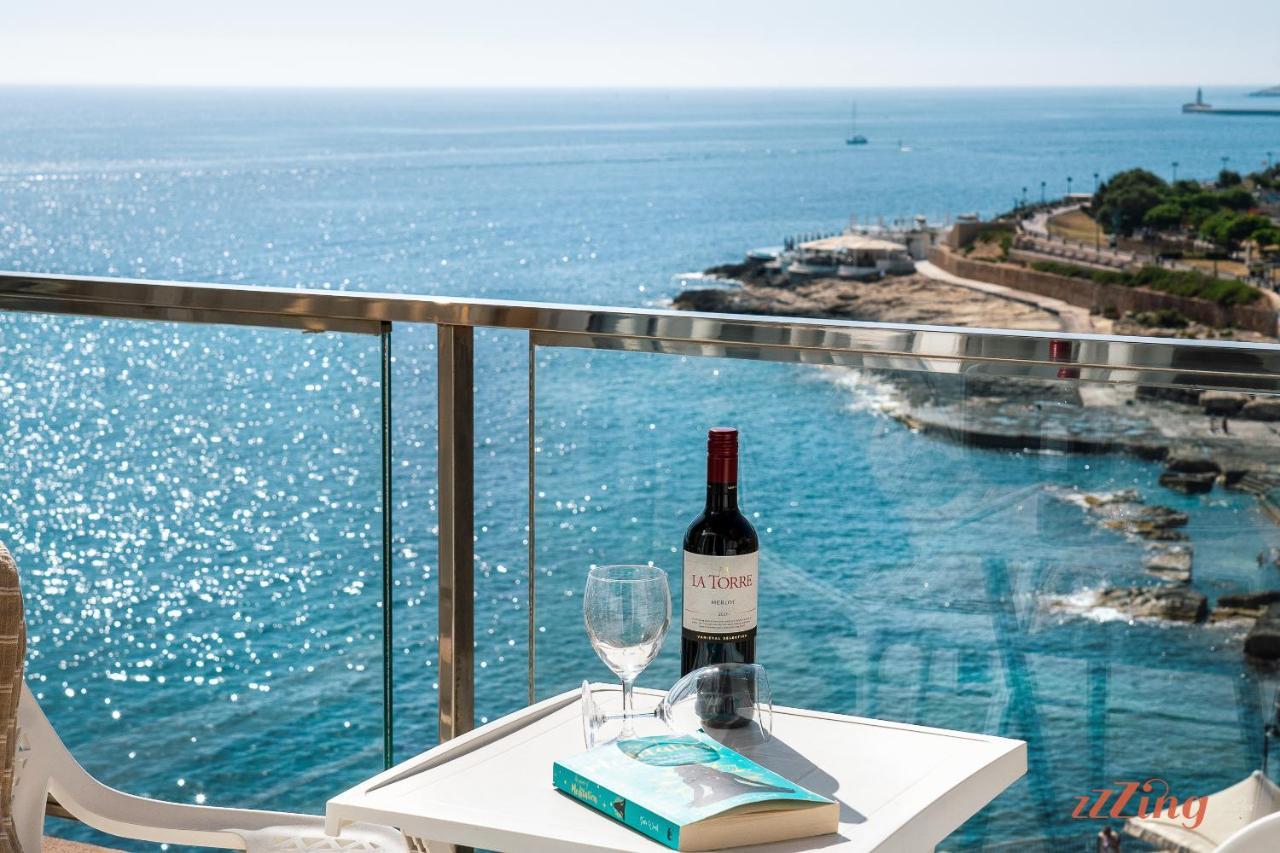 Scenic Seafront Duplex Apartment In Sliema Exterior photo