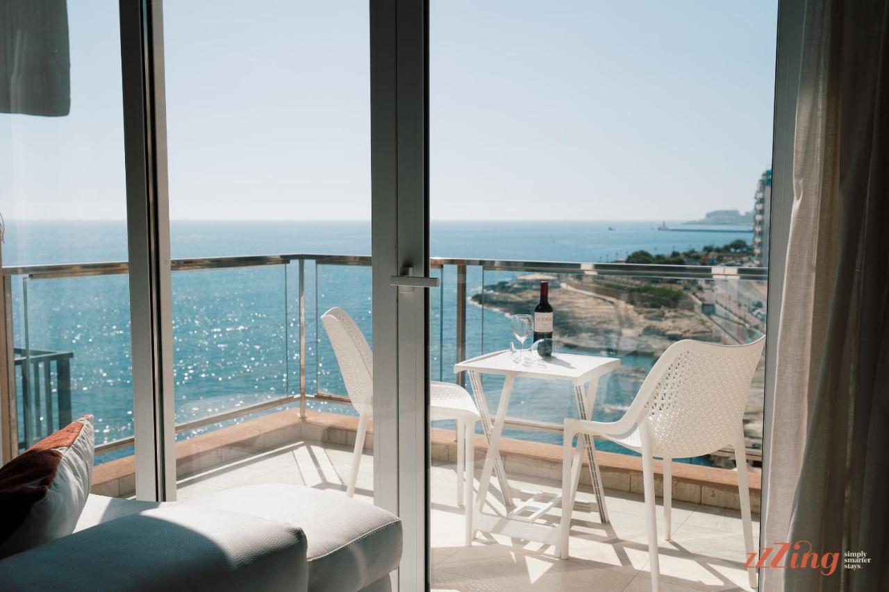 Scenic Seafront Duplex Apartment In Sliema Exterior photo